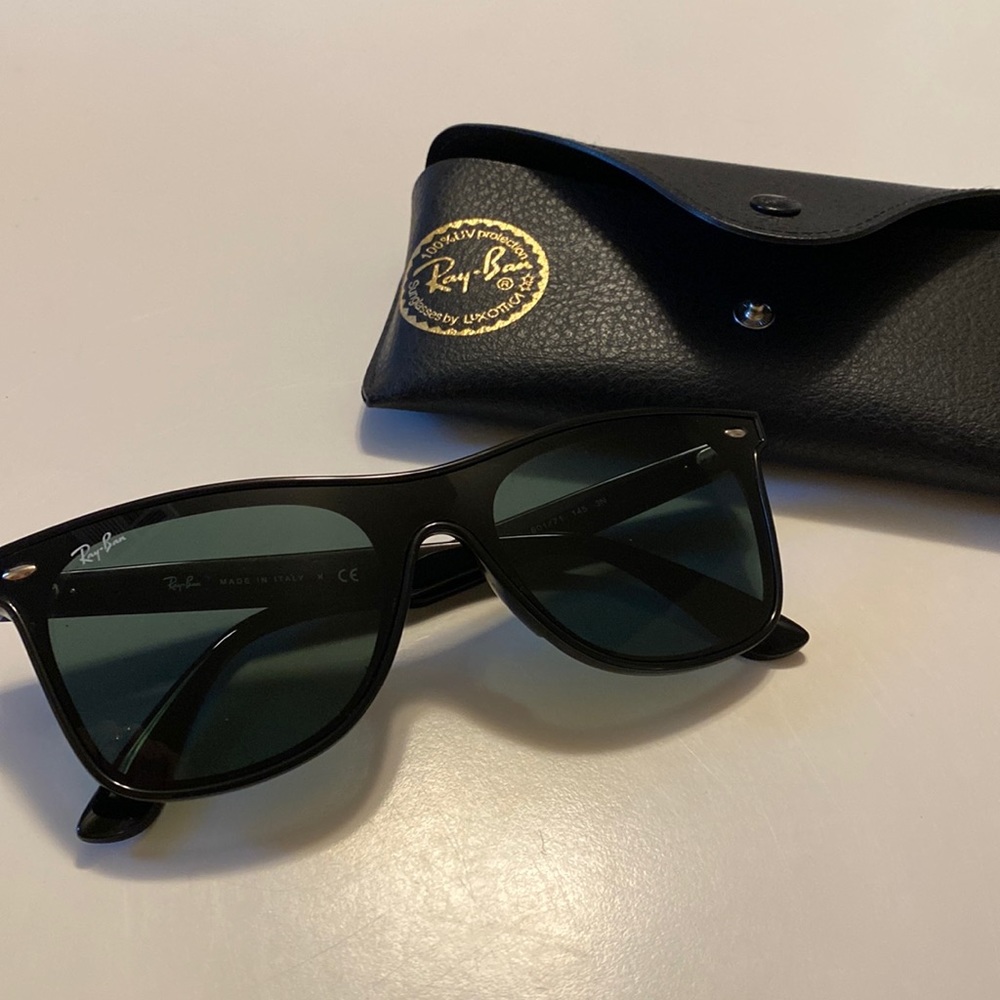 RayBan Sunglasses 🖤